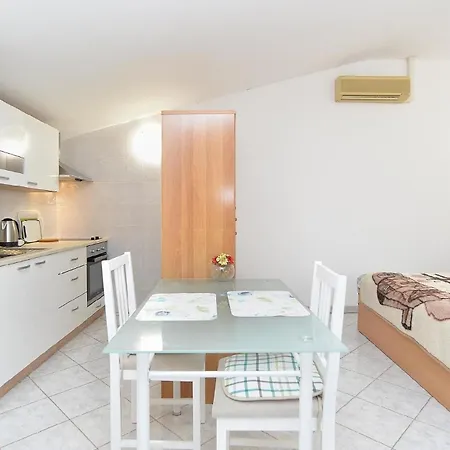Fuer 3 Personen Ca 30 Qm In Medulin, Istrien Suedkueste Von Istrien Apartment *
