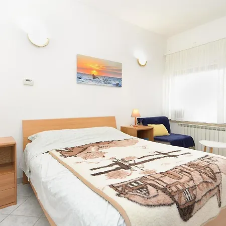 Fuer 3 Personen Ca 30 Qm In Medulin, Istrien Suedkueste Von Istrien
